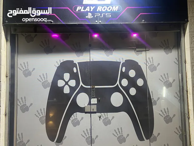 شارع الاذاعة محل بلاي ستيشن مجهز بالكامل للبيع فارغ او مع تجهيزاته بسبب السفر