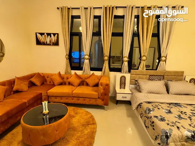 استوديو مفروش للايجار الشهري vip موقع متميز
