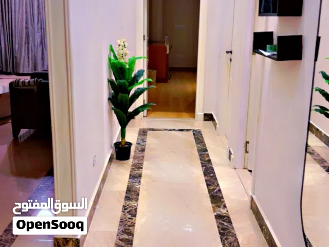 شقه فخمه شغل سعودي ومالك سعودي ايجار او بيع التجمع الاول خلف GW Marriott