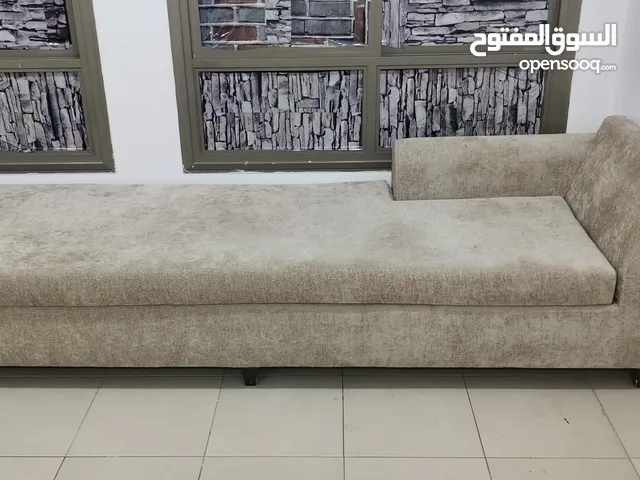 كنبة 3.5 متر بحالة جيدة