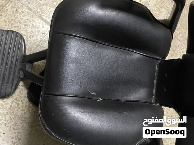 كرسي حلاقة إيطالي مستعمل بحالة جيدة