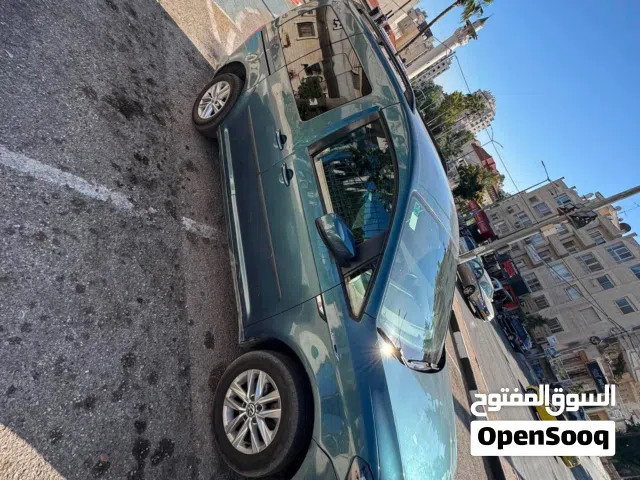 2017 فولكسفاغن كادى Caddy
