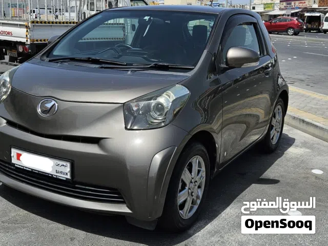 2011 Very Clean Toyota iQ