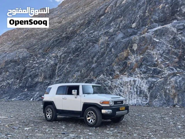 تويوتا FJ 2015