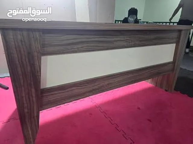 مكتب مع ملحق مستعمل بحالة الوكالة للبيع