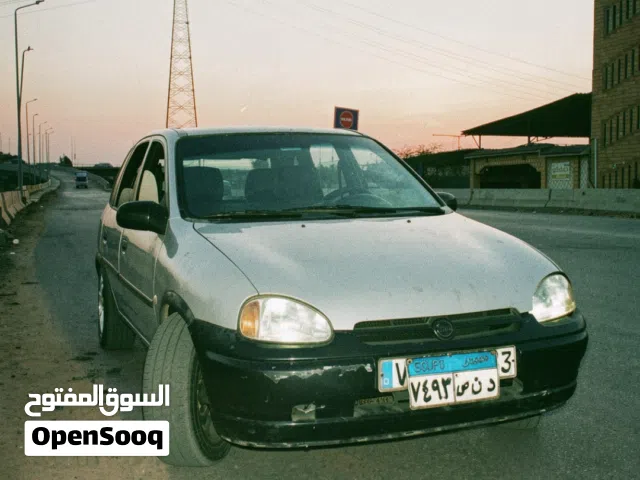1995 أوبل كورسا Design