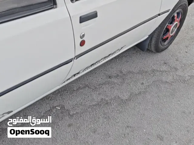 1989 بيجو 205