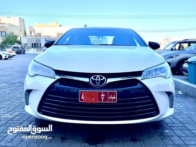 Sedan Toyota in Muscat