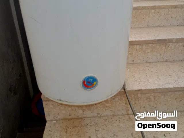 جيزر مصري 50 لتر حالته ممتازة جدا فقط 25 دينار  ... سعره جديد 65 دينار