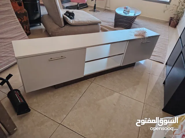 طاوله تلفزيون .....
