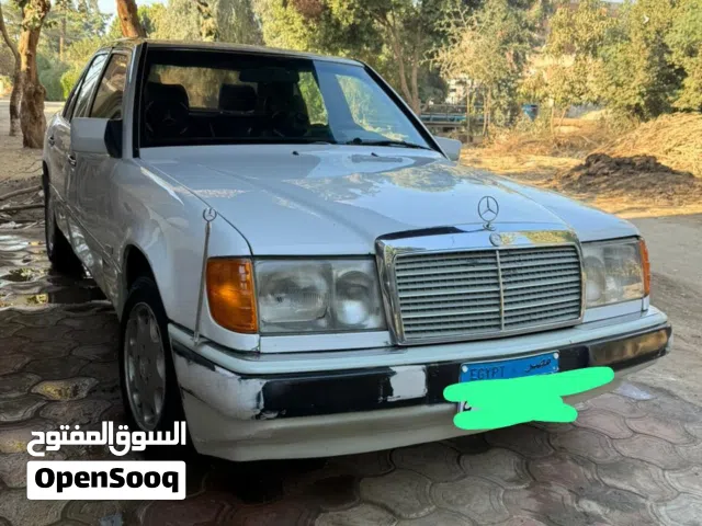 مرسيدس زلموكه موديل 1988. دواخل فبريكه. رأسه برا نظافه