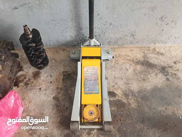السلام عليكم موجود كريك تمساح للبيع المكان طرابلس سيمافرو الهاني
