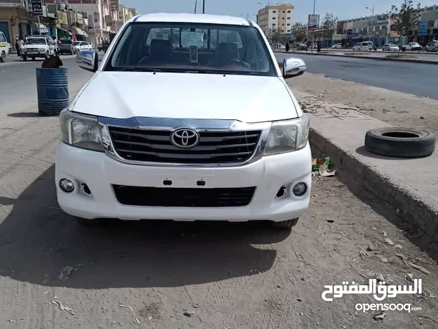 Toyota Hilux 2014 in Al Mukalla