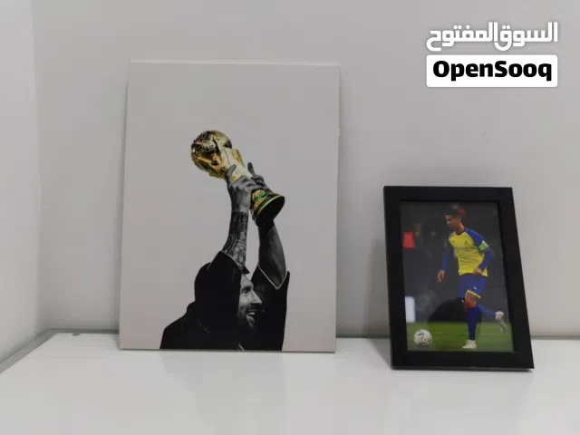لوحتين مال ميسي 75 متل كرستيانو 25
