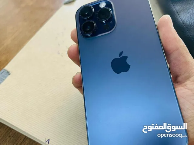 Iphone 14 pro max للبيع الجهاز بحالة ممتازة معه الشاحن + 6 كڤرات ومركب عليه لزقة أصلية