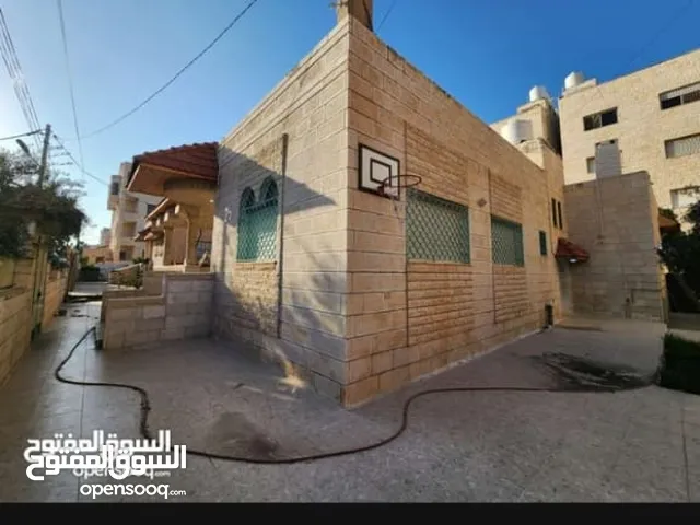 300 m2 3 Bedrooms Townhouse for Sale in Irbid Al Hay Al Sharqy