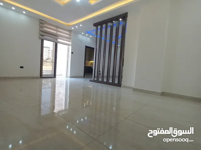 شقة للبيع في دير غبار بناء حديث