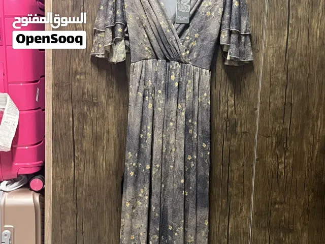 فساتين جديدة