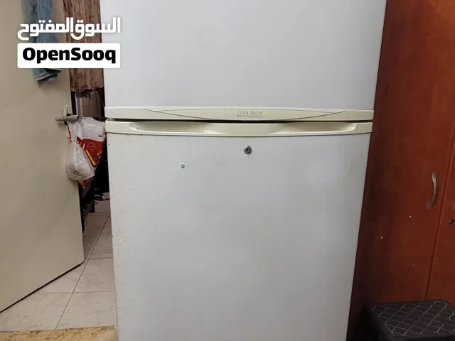 ثلاجة ممتاز للبيع والسعر قابل للتفاوض