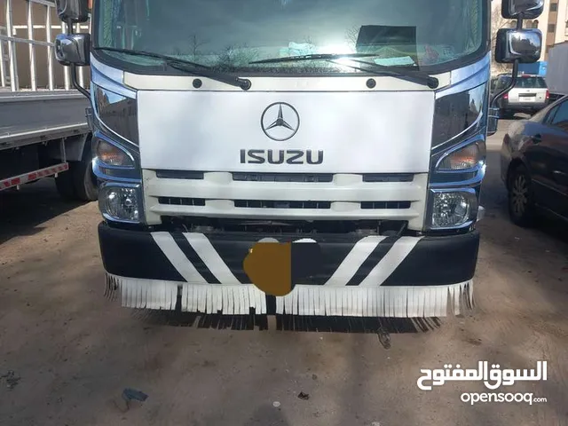 Isuzu Other 2017 in Kuwait City