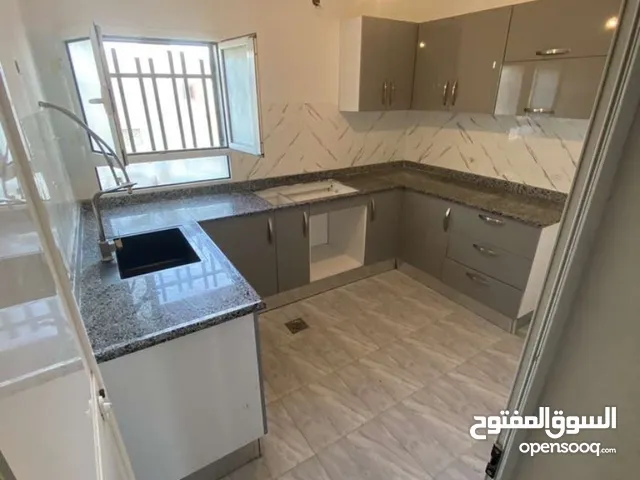 135 m2 4 Bedrooms Apartments for Rent in Tripoli Gorje