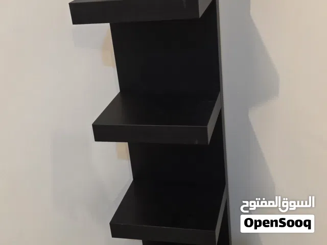 ارفف من ايكيا اللون بني محروق