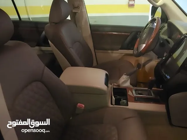 Used Toyota Land Cruiser in Amman