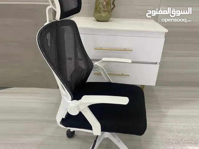 كرسي مكتبي تجوه راس  جوده عاليه  صور حقيقيه للمنتج   للحجز مراسلتنا عبر الواتساب او الصفحه