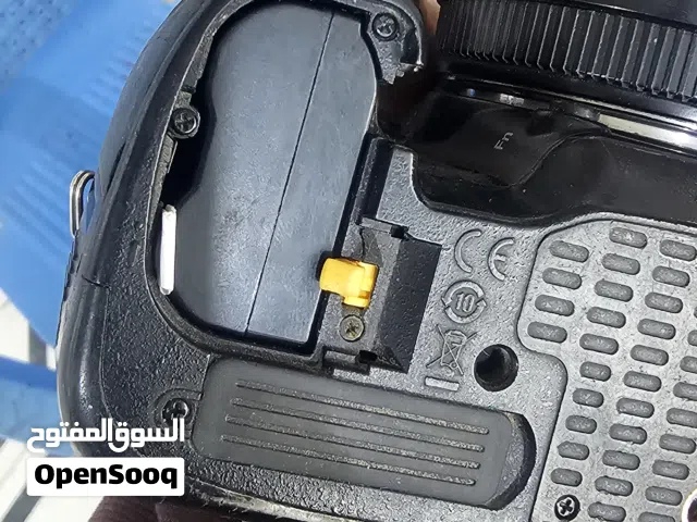 كامره نيكون 7100 للبيع نضيفة مع عدستين شوف الوصف