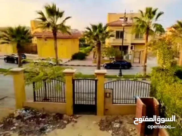 600 m2 4 Bedrooms Villa for Sale in Cairo Fifth Settlement