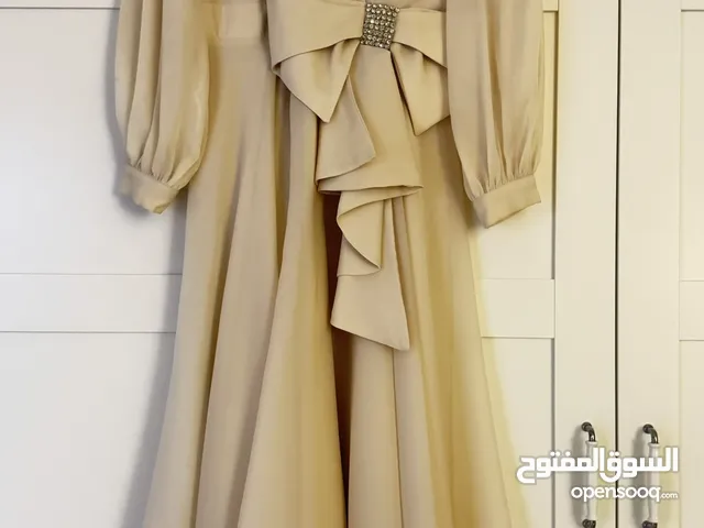 Weddings and Engagements Dresses in Hawally