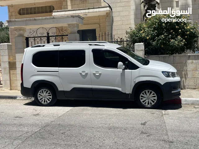 بيجو ريفتر 2021