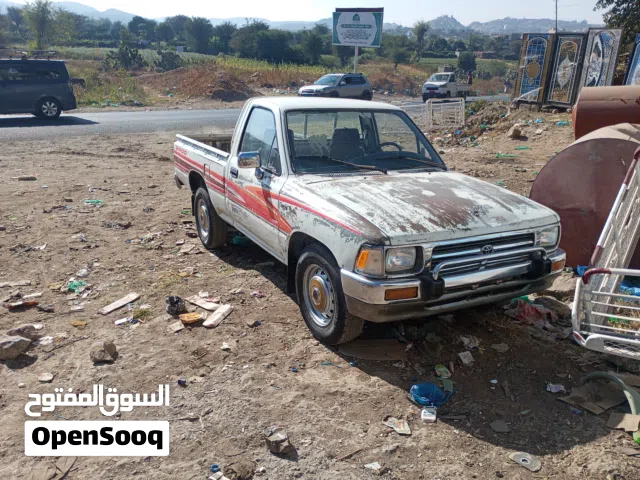 تويوتا هيلكس للبيع مودل 92غماره وكاله باالكامل