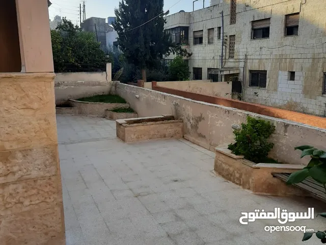 275 m2 4 Bedrooms Villa for Sale in Amman Daheit Al Rasheed