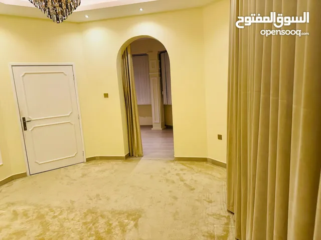 70 m2 1 Bedroom Apartments for Rent in Muscat Al Mawaleh