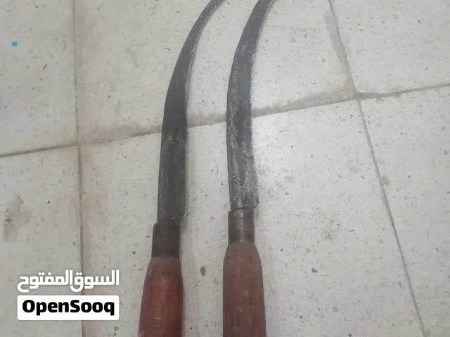 سلع وبضائع متنوعة جديدة وتراثية