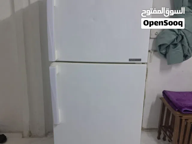 ثلاجه استعمال نظيف شبه جديد