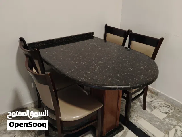 طاولة مطبخ جرانيت مع 4 كراسي