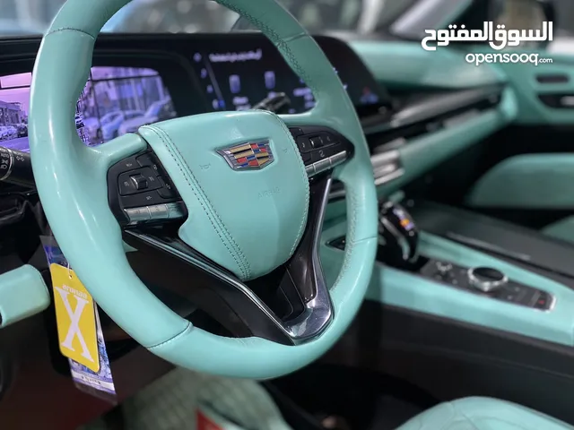 كاديلاك 22 لون فيروزي مميز