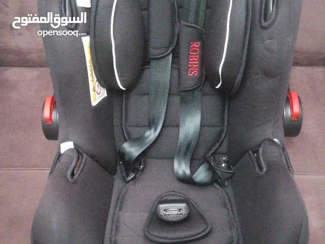 كرسي اطفال لون اسود مريح