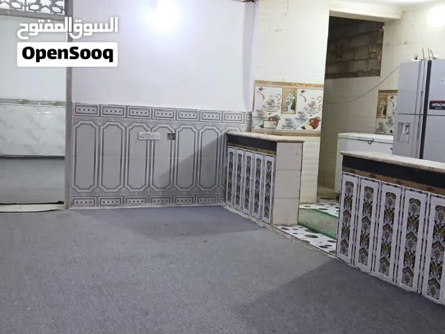 165 m2 4 Bedrooms Townhouse for Sale in Maysan Amarah