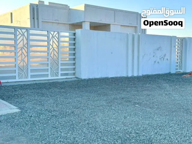 بيت للبيع في صحار/ عوتب قيد الانشاء