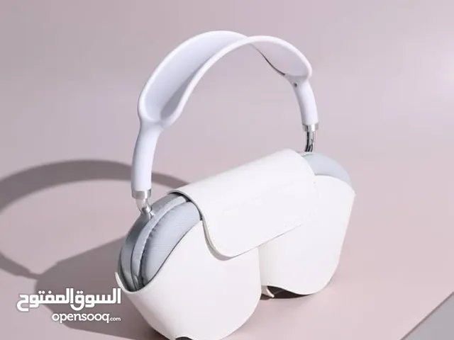 AIRPODS MAX headset with smart case