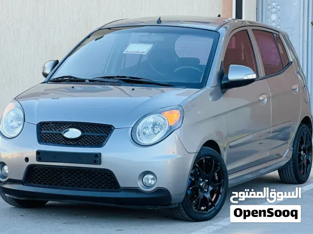 كيا مورنق 2010