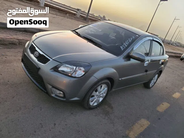 2011 كيا برايد Standard