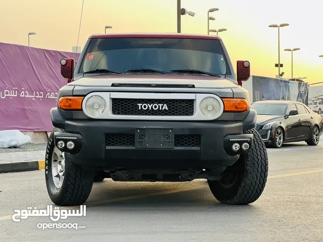 Used Toyota FJ in Sharjah