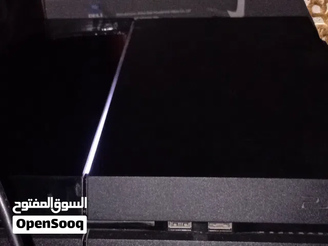 بلايستيشن 4 فات جهاز مش مقدود معه زوز ايدين اصليت جهاز ربي يبارك وفيه بقت العاب فيه اربعه العب