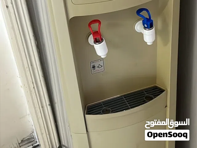 كولر مياه فيه البارد و فيه الساخن