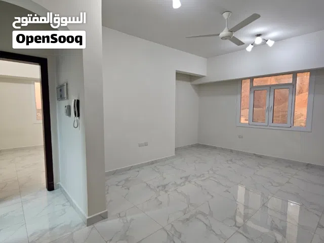 للإيجار شقة سكنية للعوائل في بوشر