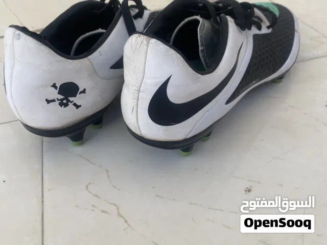 جوتي او حذاء كرة قدم